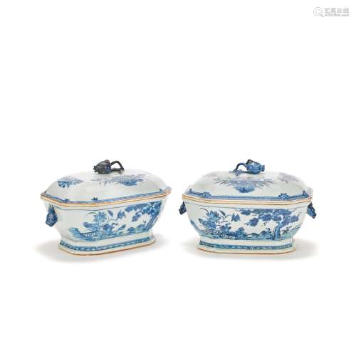 A PAIR OF BLUE AND WHITE TUREENS AND COVERS Qianlong (4)