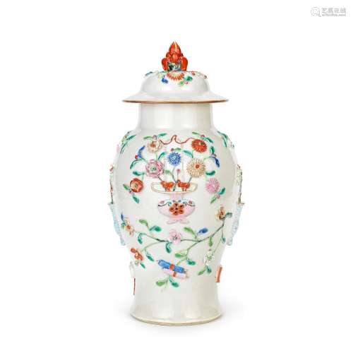 A CHINESE EXPORT BALUSTER VASE AND COVER WITH APPLIED FLORAL...