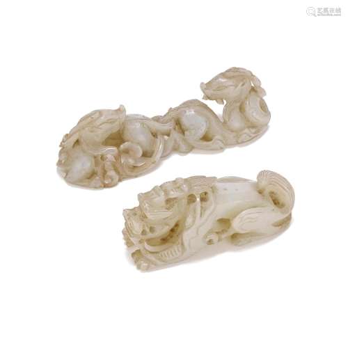【Y】A PALE GREEN JADE CROUCHING DRAGON CARVING AND A JADE 'TW...