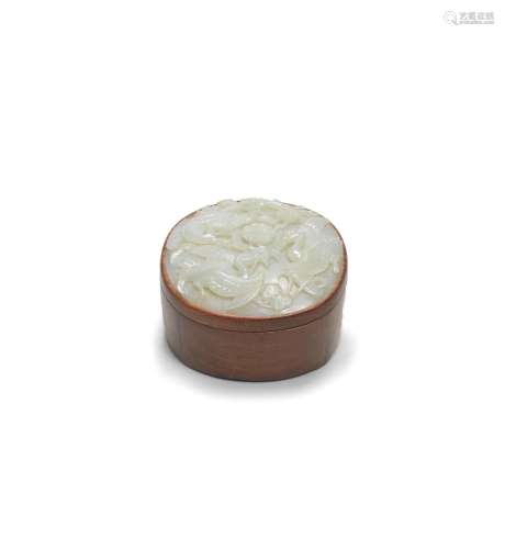 【Y】A VERY PALE GREEN JADE PLAQUE AND HUANGHUALI BOX AND COVE...