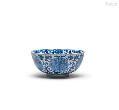 【*】A BLUE AND WHITE 'FLORAL' BOWL Xuande six-character mark,...