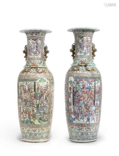 【TP】A PAIR OF MASSIVE FAMILLE ROSE VASES 19th century (2)