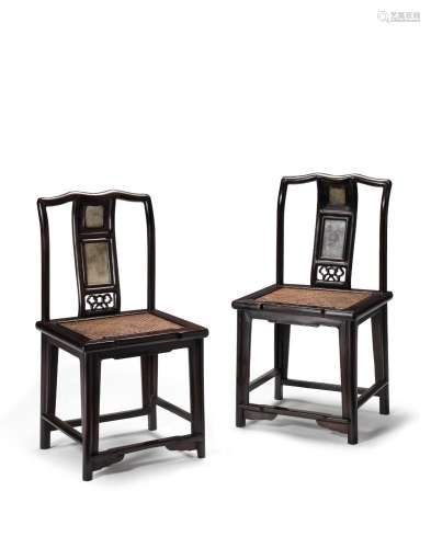 【TP】A PAIR OF HONGMU CHAIRS WITH MARBLE INSET PANELS 19th ce...