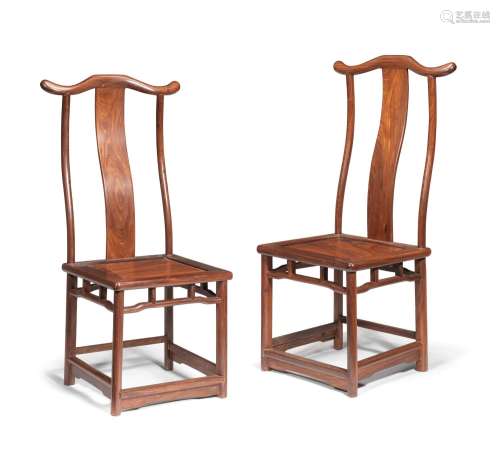 【TP】A PAIR OF HUANGHUALI YOKEBACK CHAIRS 20th century (2)