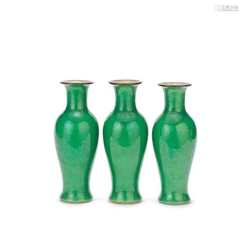 A SET OF THREE APPLE GREEN GLAZED VASES 19th century (3)