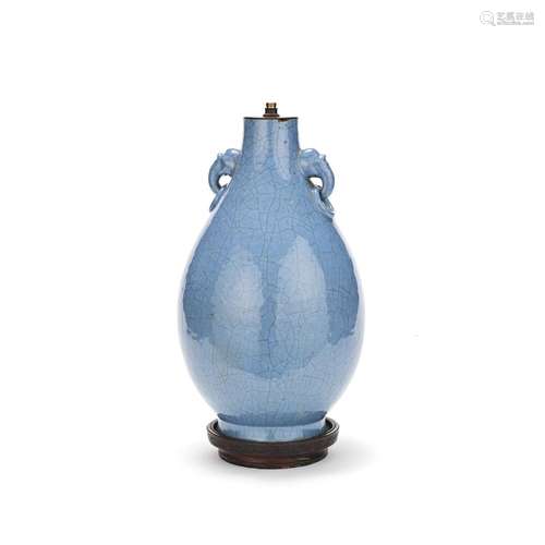 A LAVENDER BLUE-GLAZED VASE Qing Dynasty