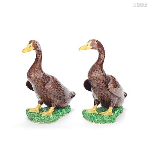 TWO PORCELAIN MODELS OF DUCKS 20th century (2)