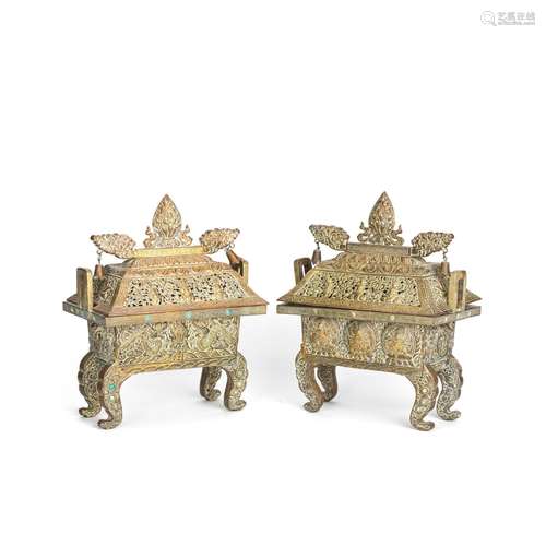 A PAIR OF COPPER ALLOY INCENSE BURNERS AND COVERS, FANGDING ...