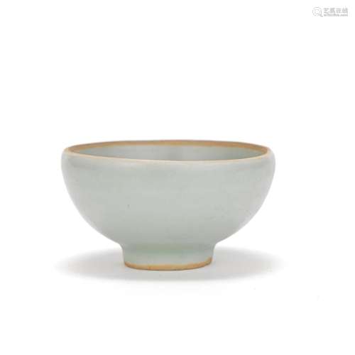 A LONGQUAN 'BUBBLE' BOWL Song Dynasty