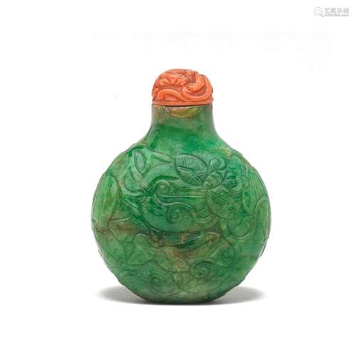 【Y】A FINE JADEITE 'BUTTERFLY AND MELON VINE' SNUFF BOTTLE La...