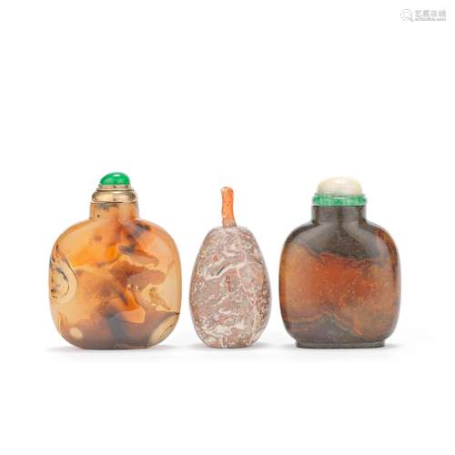 【Y】THREE HARDSTONE SNUFF BOTTLES 19th century (6)