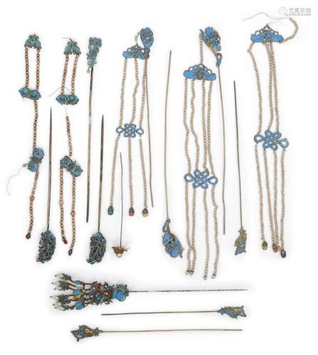 A group of Chinese kingfisher feather hairpins<br />
<br />
...