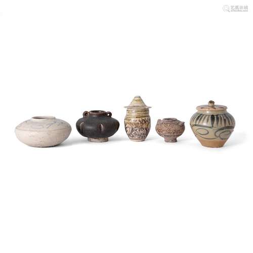 A group of Chinese, Annamese, Thai and Khmer wares<br />
<br...