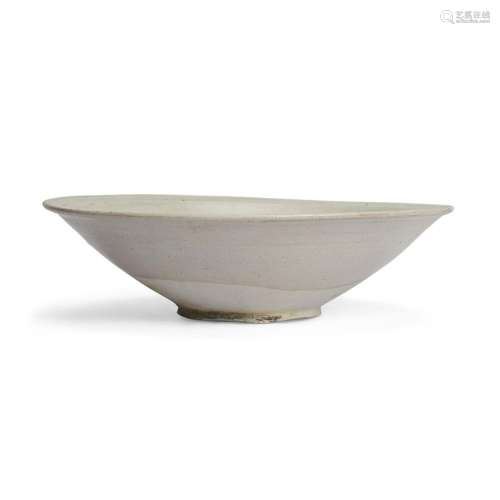 A Chinese Song-style Cizhou-type white-glazed bowl<br />
<br...