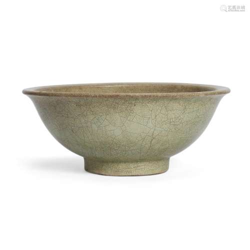 A large Chinese crackle-glazed bowl<br />
<br />
20th centur...