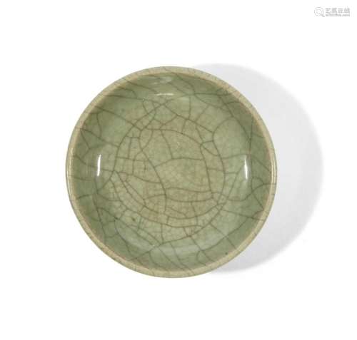 A Chinese guan-type dish<br />
<br />
Qing dynasty, 19th cen...