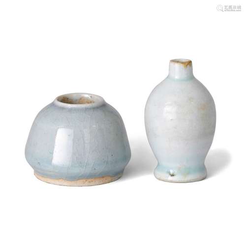 A small Chinese qingbai jar and a crackle-glazed water pot<b...