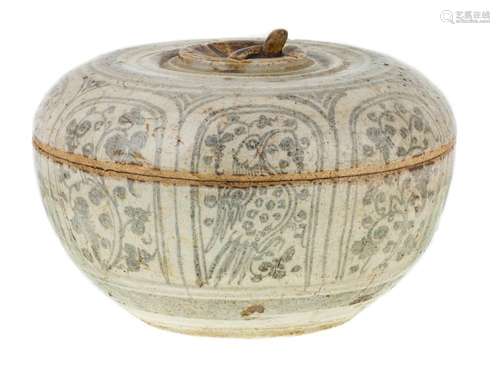 A large Thai Sawankhalok 'lime' box and cover<br />
<br />
1...