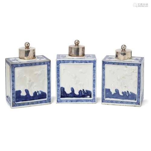 A set of three Chinese blue and white tea caddies<br />
<br ...