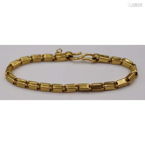 JEWELRY. High Karat Gold Chain Link Bracelet.