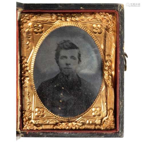 Civil War Era cased tintype photo of Union soldier, overall ...