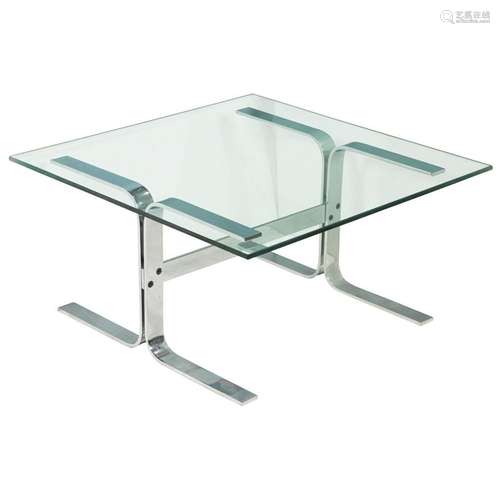 Modern, Table