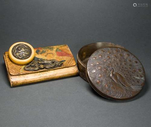 Two Japanese decorative objects