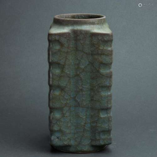Guan type glazed cong vase