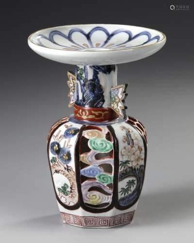 A JAPANESE IMARI DOUBLE-WALLED RETICULATED VASE, 17TH CENTUR...