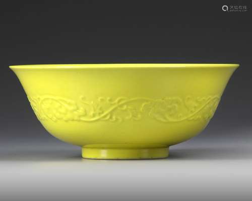 A CHINESE LEMON-YELLOW-ENAMELED BOWL, QING DYNASTY (1644–191...