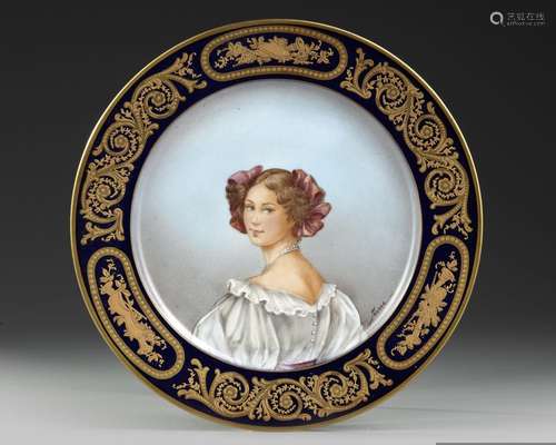 A SEVRES HAND PAINTED DISH, FRANCE, LATE 19TH CENTURY