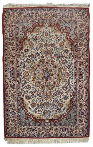 AN ISFAHAN RUG, PERSIA, 1920