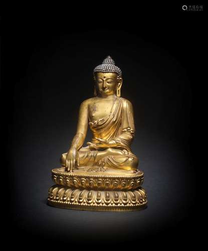 【*】A MAGNIFICENT GILT-BRONZE FIGURE OF SHAKYAMUNI BUDDHA Yon...