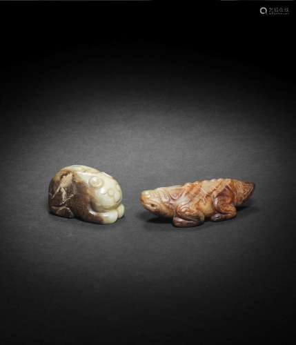 【Y】TWO PALE GREEN AND RUSSET JADE CARVINGS OF A CAT AND AN A...