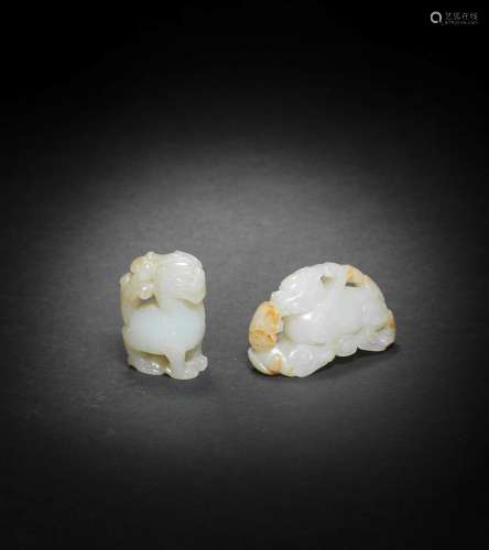 【Y】TWO WHITE JADE CARVINGS OF MYTHICAL BEASTS (3)