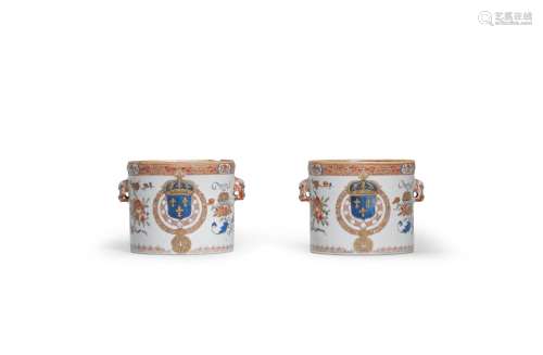 【*】A RARE PAIR OF 'ROYAL ARMS OF FRANCE' CUP-COOLERS  Kangxi...