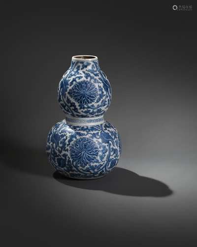 A Chinese blue and white double gourd \'Lotus\' vase