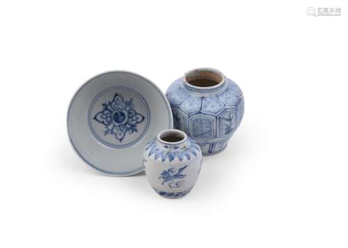 Two Chinese blue and white vases