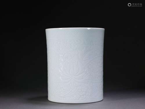 White-glazed Incised Brush Pot