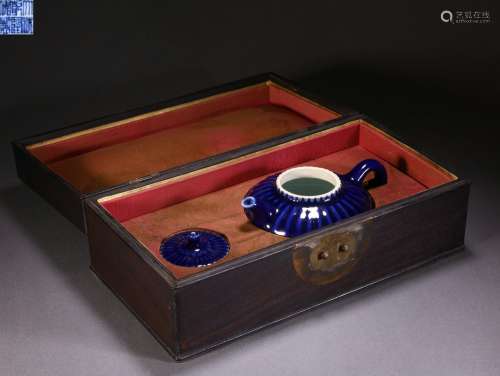 Blue Glaze Teapot with Wood Box