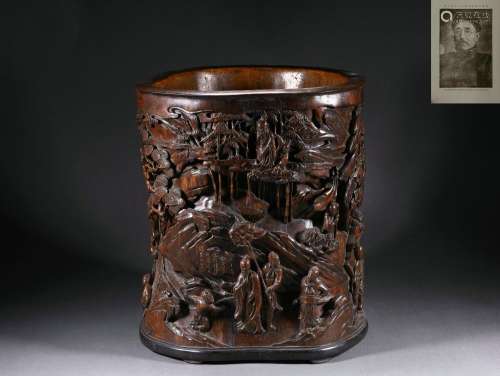 A Carved Aloeswood Brushpot
