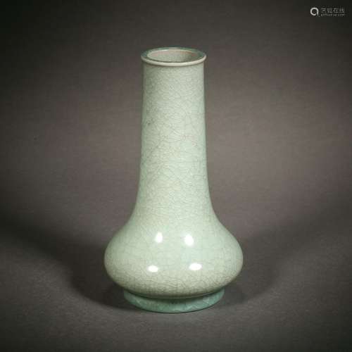 A ru-ware bottle vase