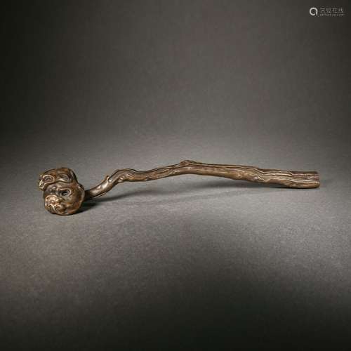 A bronze ruyi scepter