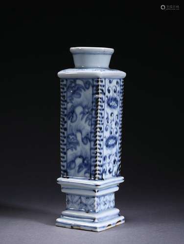 A Blue and White Square Vase