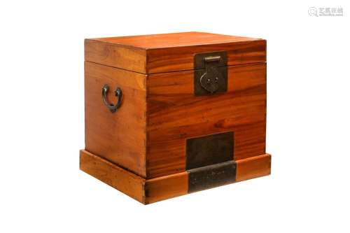 A CHINESE CAMPHOR WOOD TABLE-TOP CHEST, GUANPIXIANG 十九或二...