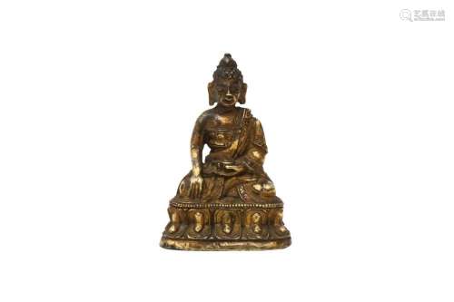 A CHINESE MINIATURE GILT-BRONZE BUDDHA 清十八 / 十九世紀 銅鎏...