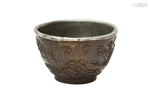 A FINE CHINESE CARVED COCONUT CUP 清十八世紀 椰殼刻山水圖紋盃