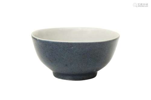 A CHINESE BLUE-GLAZED BOWL 清 藍釉盌