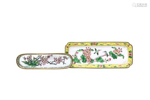 TWO CHINESE CANTON ENAMEL TRAYS 十九/二十世紀 廣東銅胎畫琺瑯...