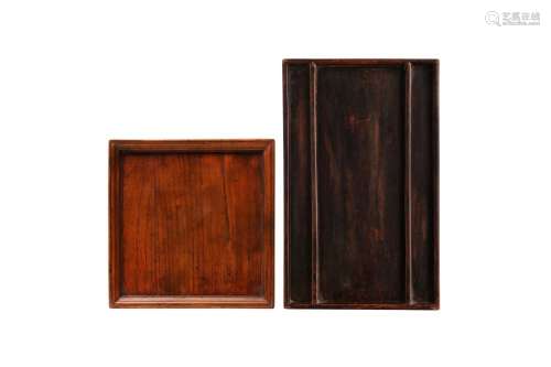 TWO CHINESE WOOD TRAYS 二十世紀早期 木托盤兩件